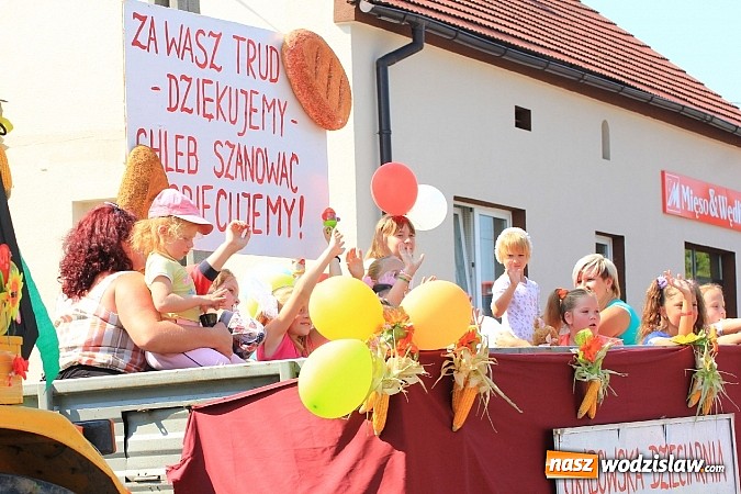 Zdjęcie w galerii na portalu naszwodzislaw.com: Potężny korowód dożynkowy w Lubomi! wiadomości z regionu