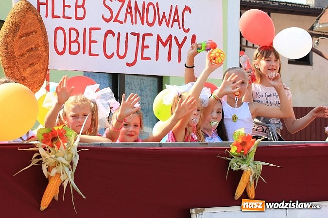 Zdjęcie w galerii na portalu naszwodzislaw.com: Potężny korowód dożynkowy w Lubomi! wiadomości z regionu