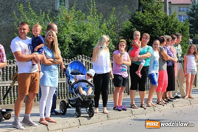 Zdjęcie w galerii na portalu naszwodzislaw.com: Potężny korowód dożynkowy w Lubomi! wiadomości z regionu