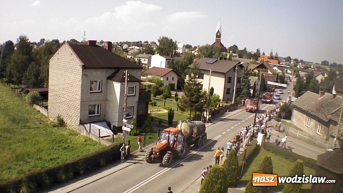 Zdjęcie w galerii na portalu naszwodzislaw.com: Potężny korowód dożynkowy w Lubomi! wiadomości z regionu