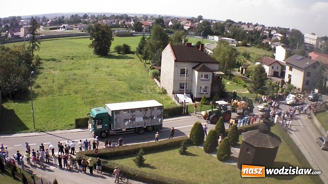 Zdjęcie w galerii na portalu naszwodzislaw.com: Potężny korowód dożynkowy w Lubomi! wiadomości z regionu