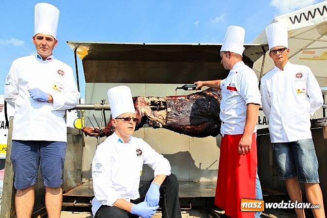 Zdjęcie w galerii na portalu naszwodzislaw.com: Pyszna wołowina na dożynkach gminnych na Grabówce prosto od Ernestyna Janety! wiadomości z regionu