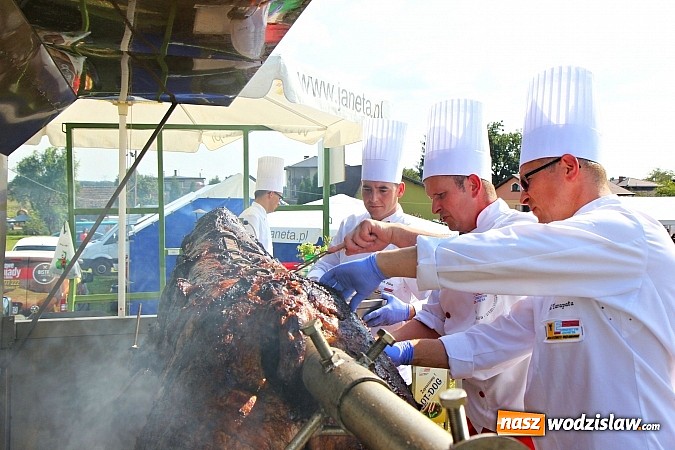 Zdjęcie w galerii na portalu naszwodzislaw.com: Pyszna wołowina na dożynkach gminnych na Grabówce prosto od Ernestyna Janety! wiadomości z regionu