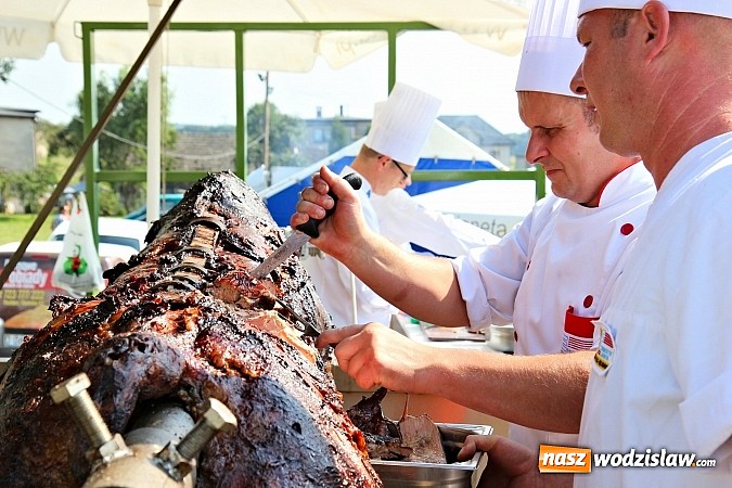 Zdjęcie w galerii na portalu naszwodzislaw.com: Pyszna wołowina na dożynkach gminnych na Grabówce prosto od Ernestyna Janety! wiadomości z regionu