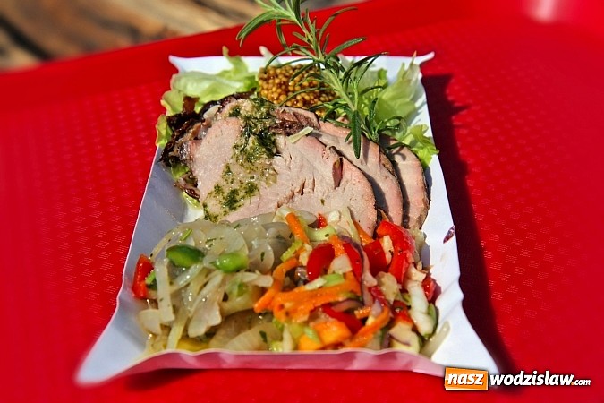 Zdjęcie w galerii na portalu naszwodzislaw.com: Pyszna wołowina na dożynkach gminnych na Grabówce prosto od Ernestyna Janety! wiadomości z regionu