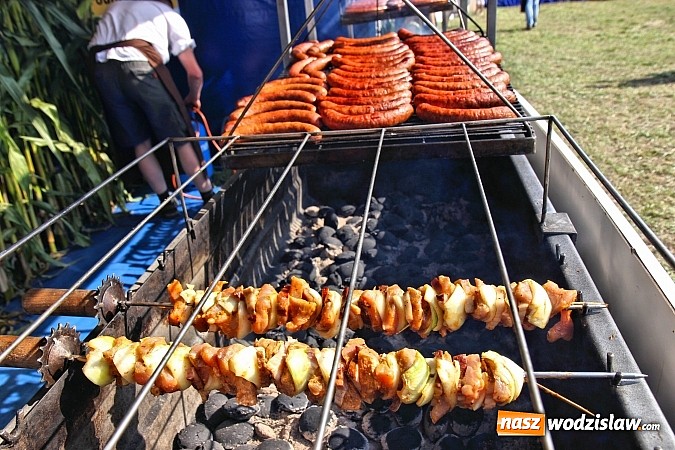 Zdjęcie w galerii na portalu naszwodzislaw.com: Pyszna wołowina na dożynkach gminnych na Grabówce prosto od Ernestyna Janety! wiadomości z regionu