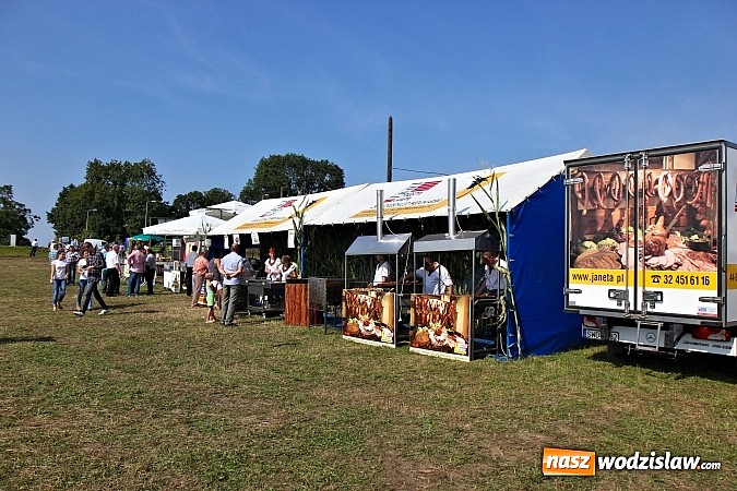 Zdjęcie w galerii na portalu naszwodzislaw.com: Pyszna wołowina na dożynkach gminnych na Grabówce prosto od Ernestyna Janety! wiadomości z regionu