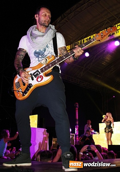 Zdjęcie w galerii na portalu naszwodzislaw.com: Energiczny koncert Dody na zakończenie dożynek w Lubomi! wiadomości z regionu