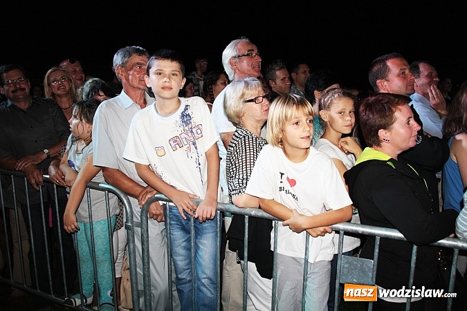 Zdjęcie w galerii na portalu naszwodzislaw.com: Energiczny koncert Dody na zakończenie dożynek w Lubomi! wiadomości z regionu