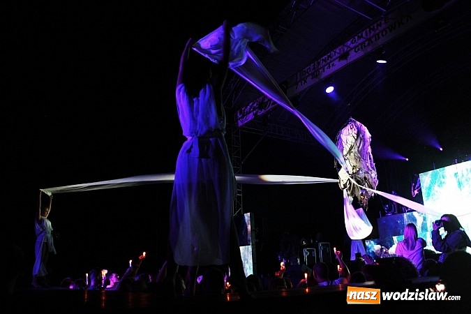 Zdjęcie w galerii na portalu naszwodzislaw.com: Energiczny koncert Dody na zakończenie dożynek w Lubomi! wiadomości z regionu