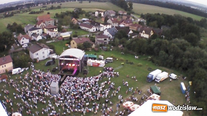 Zdjęcie w galerii na portalu naszwodzislaw.com: Energiczny koncert Dody na zakończenie dożynek w Lubomi! wiadomości z regionu
