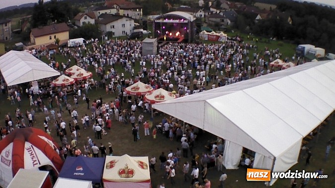 Zdjęcie w galerii na portalu naszwodzislaw.com: Energiczny koncert Dody na zakończenie dożynek w Lubomi! wiadomości z regionu
