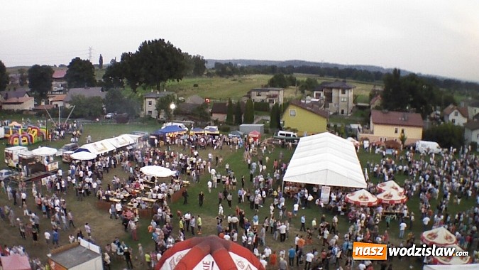 Zdjęcie w galerii na portalu naszwodzislaw.com: Energiczny koncert Dody na zakończenie dożynek w Lubomi! wiadomości z regionu