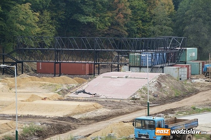 Zdjęcie w galerii na portalu naszwodzislaw.com: Zobacz jak idzie budowa Rodzinnego Parku Rozrywki w Wodzisławiu Śląskim wiadomości z regionu