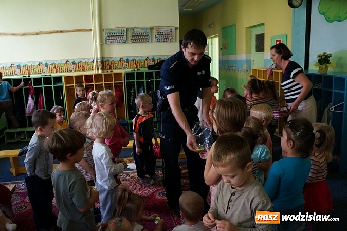 Zdjęcie w galerii na portalu naszwodzislaw.com: „Bezpieczna droga do szkoły” czyli profilaktyka wśród najmłodszych wiadomości z regionu