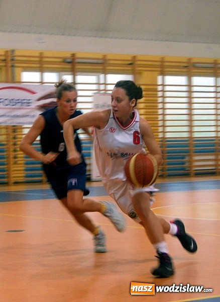 Zdjęcie w galerii na portalu naszwodzislaw.com: Wodzisławskie koszykarki na podium wiadomości z regionu