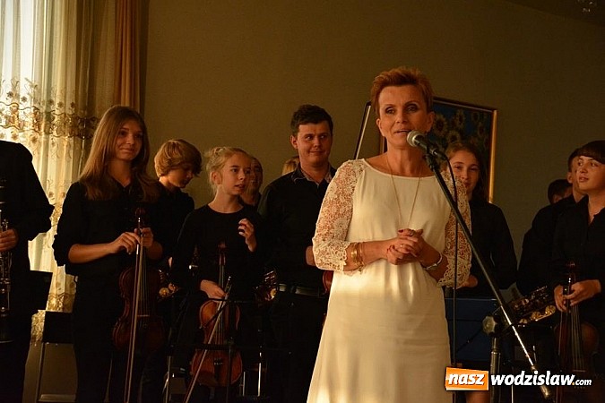 Zdjęcie w galerii na portalu naszwodzislaw.com: Nagrody w dziedzinie kultury i sztuki zostały rozdane wiadomości z regionu