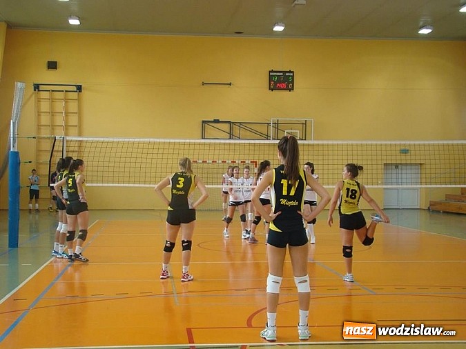 Zdjęcie w galerii na portalu naszwodzislaw.com: Siatkarskie pożegnanie lata wiadomości z regionu