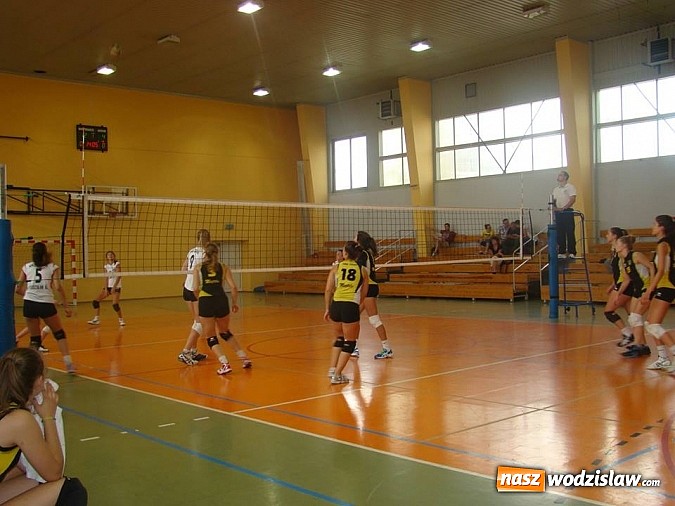 Zdjęcie w galerii na portalu naszwodzislaw.com: Siatkarskie pożegnanie lata wiadomości z regionu