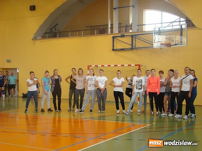 Zdjęcie w galerii na portalu naszwodzislaw.com: Siatkarskie pożegnanie lata wiadomości z regionu