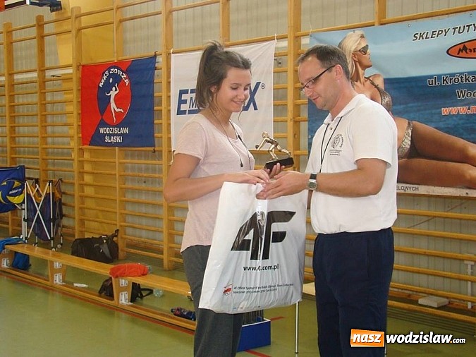 Zdjęcie w galerii na portalu naszwodzislaw.com: Siatkarskie pożegnanie lata wiadomości z regionu