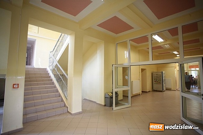 Zdjęcie w galerii na portalu naszwodzislaw.com: Nowa szkoła na Głożynach - już otwarta! wiadomości z regionu