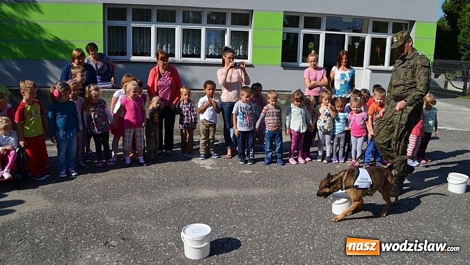 Zdjęcie w galerii na portalu naszwodzislaw.com: Straż Graniczna z wizytą u przedszkolaków w Wodzisławiu Śląskim  wiadomości z regionu