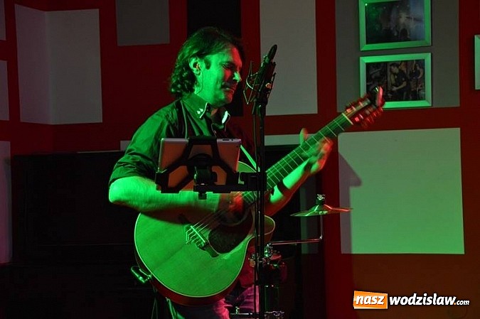 Zdjęcie w galerii na portalu naszwodzislaw.com: Francuski wokalista Romaina Lateltina w Radlinie wiadomości z regionu