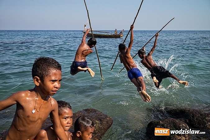 Zdjęcie w galerii na portalu naszwodzislaw.com: Obrazy, które uczyniły ze świata obiekt sam w sobie wiadomości z regionu