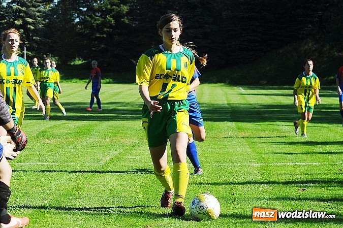 Zdjęcie w galerii na portalu naszwodzislaw.com: Dziewczyny z SWD rozbiły UKS Gamów wiadomości z regionu