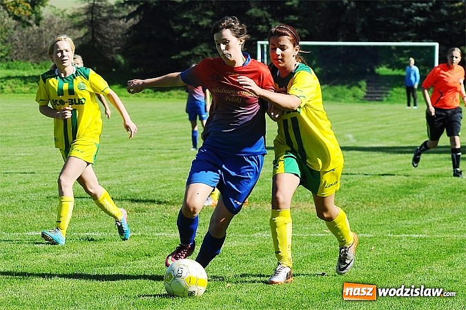 Zdjęcie w galerii na portalu naszwodzislaw.com: Dziewczyny z SWD rozbiły UKS Gamów wiadomości z regionu