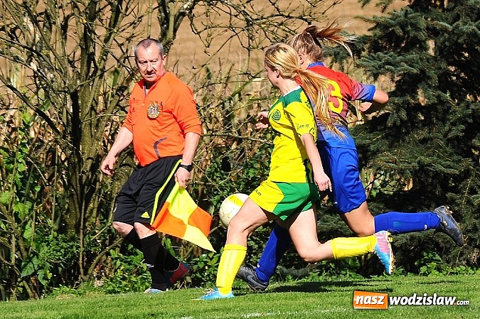 Zdjęcie w galerii na portalu naszwodzislaw.com: Dziewczyny z SWD rozbiły UKS Gamów wiadomości z regionu