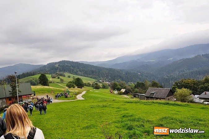 Zdjęcie w galerii na portalu naszwodzislaw.com: Rajd górski licealistów ze Skalnej w Rydułtowach wiadomości z regionu
