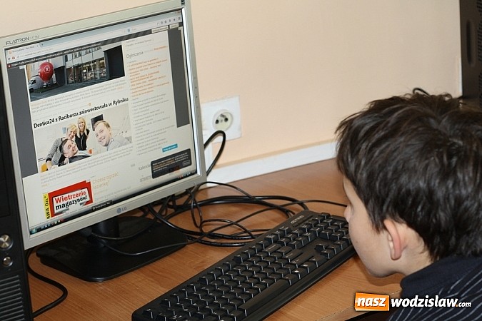 Zdjęcie w galerii na portalu naszwodzislaw.com: Młodzi adepci dziennikarstwa wiadomości z regionu