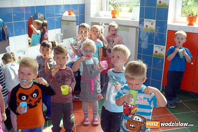 Zdjęcie w galerii na portalu naszwodzislaw.com: Przedszkolaki biły rekord Guinnessa! wiadomości z regionu
