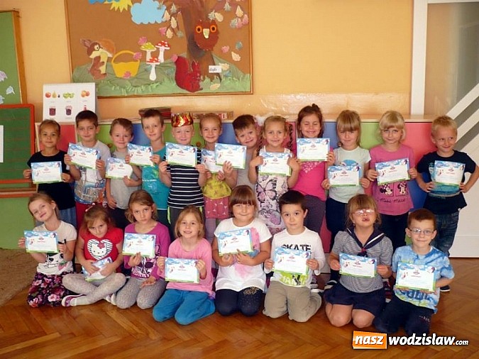 Zdjęcie w galerii na portalu naszwodzislaw.com: Przedszkolaki biły rekord Guinnessa! wiadomości z regionu