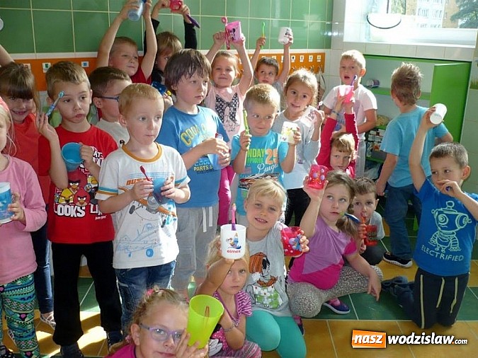 Zdjęcie w galerii na portalu naszwodzislaw.com: Przedszkolaki biły rekord Guinnessa! wiadomości z regionu