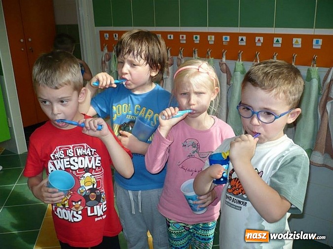 Zdjęcie w galerii na portalu naszwodzislaw.com: Przedszkolaki biły rekord Guinnessa! wiadomości z regionu