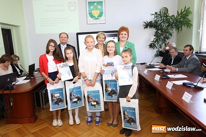 Zdjęcie w galerii na portalu naszwodzislaw.com: W Radlinie uczniowie otrzymali stypendia wiadomości z regionu
