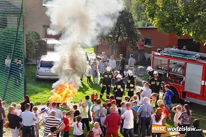 Zdjęcie w galerii na portalu naszwodzislaw.com: Rodzinny festyn w „dwójce”  wiadomości z regionu