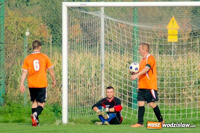 Zdjęcie w galerii na portalu naszwodzislaw.com: B klasa: Olza nie sprostała Wichrowi Płonia wiadomości z regionu