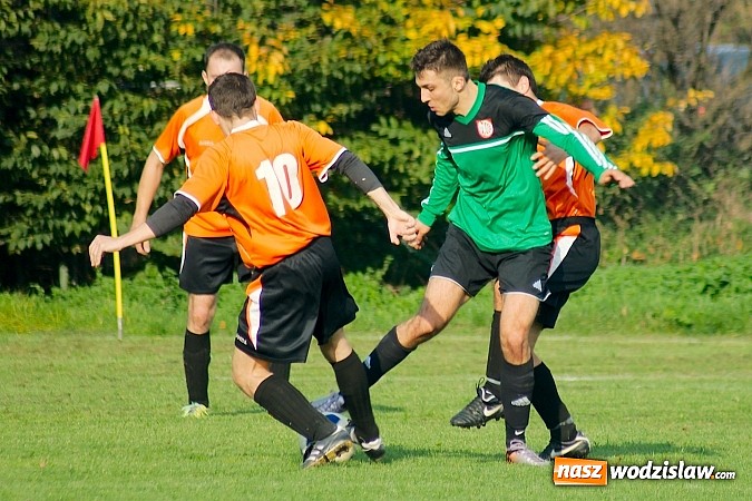 Zdjęcie w galerii na portalu naszwodzislaw.com: B klasa: Olza nie sprostała Wichrowi Płonia wiadomości z regionu