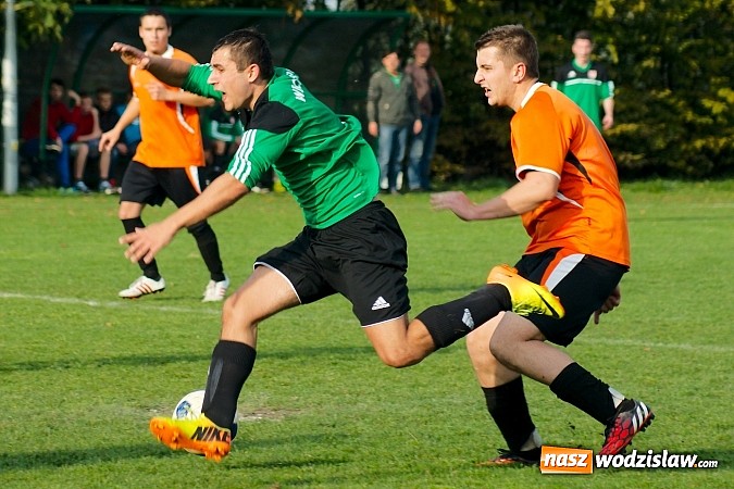 Zdjęcie w galerii na portalu naszwodzislaw.com: B klasa: Olza nie sprostała Wichrowi Płonia wiadomości z regionu