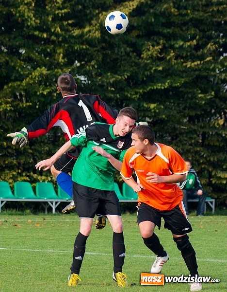 Zdjęcie w galerii na portalu naszwodzislaw.com: B klasa: Olza nie sprostała Wichrowi Płonia wiadomości z regionu