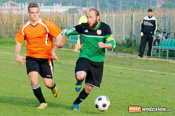 Zdjęcie w galerii na portalu naszwodzislaw.com: B klasa: Olza nie sprostała Wichrowi Płonia wiadomości z regionu