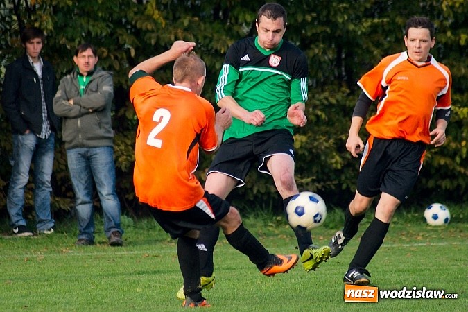 Zdjęcie w galerii na portalu naszwodzislaw.com: B klasa: Olza nie sprostała Wichrowi Płonia wiadomości z regionu