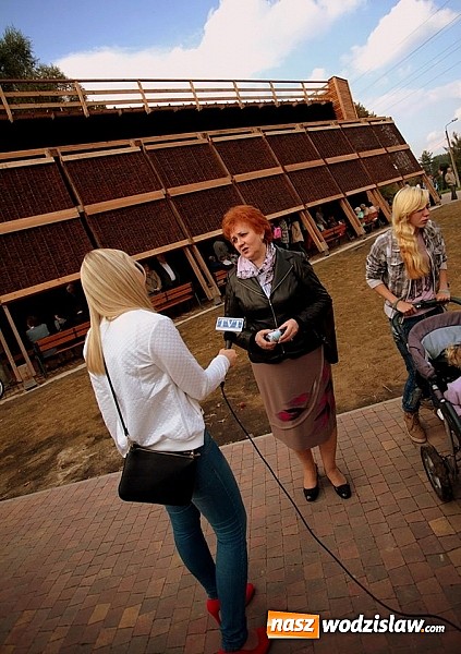Zdjęcie w galerii na portalu naszwodzislaw.com: Tężnia w Radlinie raczyła dzisiaj gości nie tylko właściwościami zdrowotnymi wiadomości z regionu