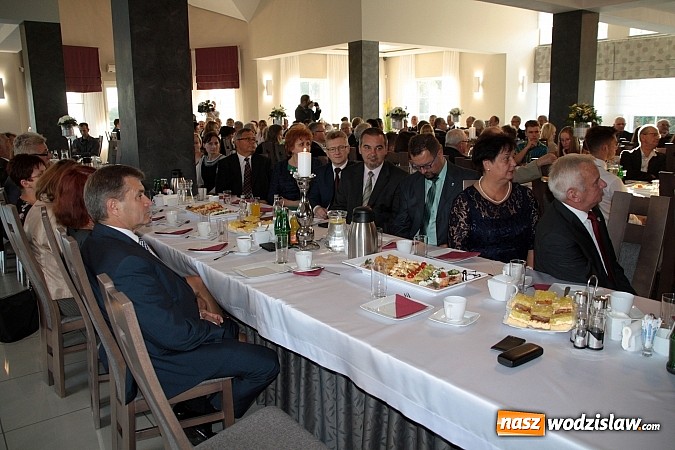 Zdjęcie w galerii na portalu naszwodzislaw.com: Sportowcy i działacze w dziedzinie kultury otrzymali nagrody wiadomości z regionu