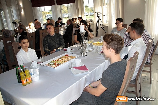 Zdjęcie w galerii na portalu naszwodzislaw.com: Sportowcy i działacze w dziedzinie kultury otrzymali nagrody wiadomości z regionu