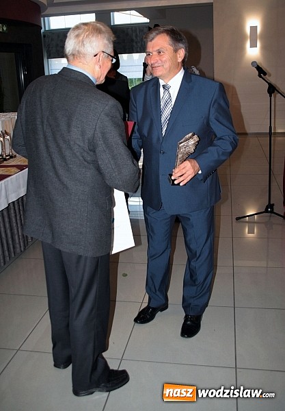 Zdjęcie w galerii na portalu naszwodzislaw.com: Sportowcy i działacze w dziedzinie kultury otrzymali nagrody wiadomości z regionu